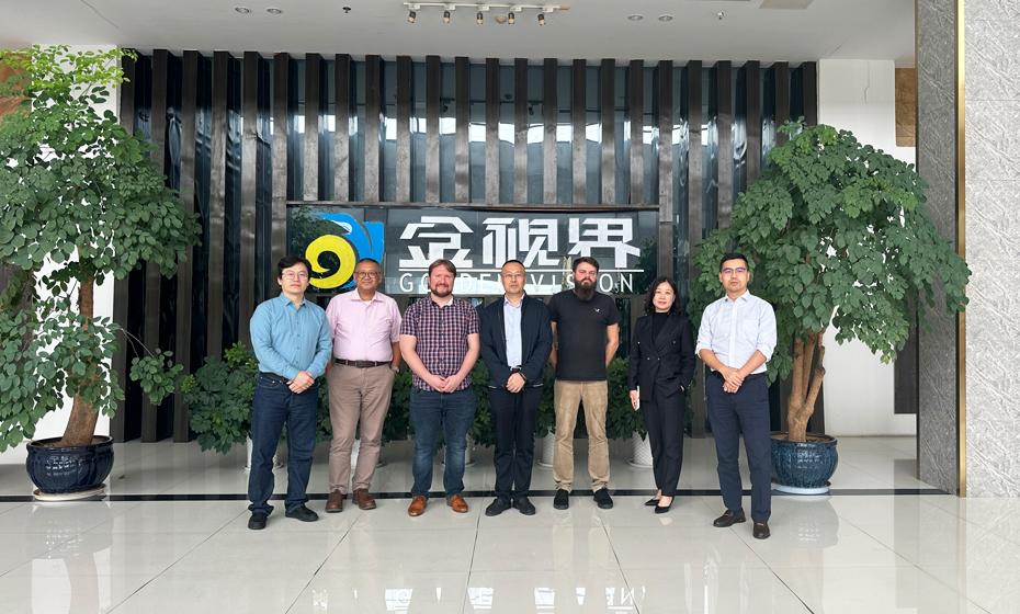 Ein Beweis für Exzellenz: Italienischer Medizintechnik-Marktführer besucht Goldenvision und bestätigt Großauftrag.